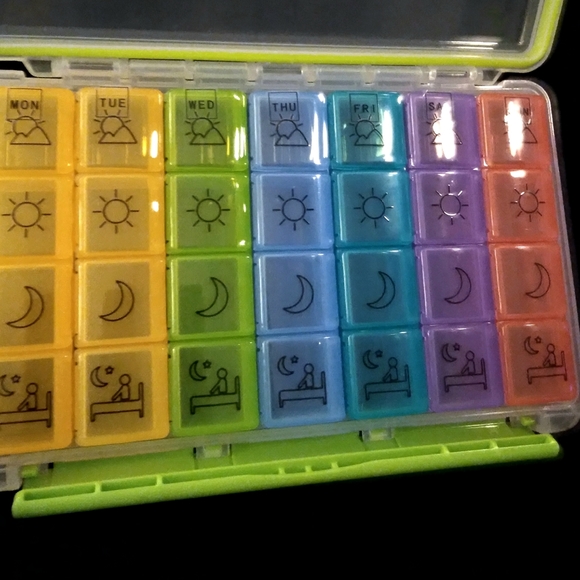 Multicolor Pill Organizer Dispenser - Picture 2 of 3